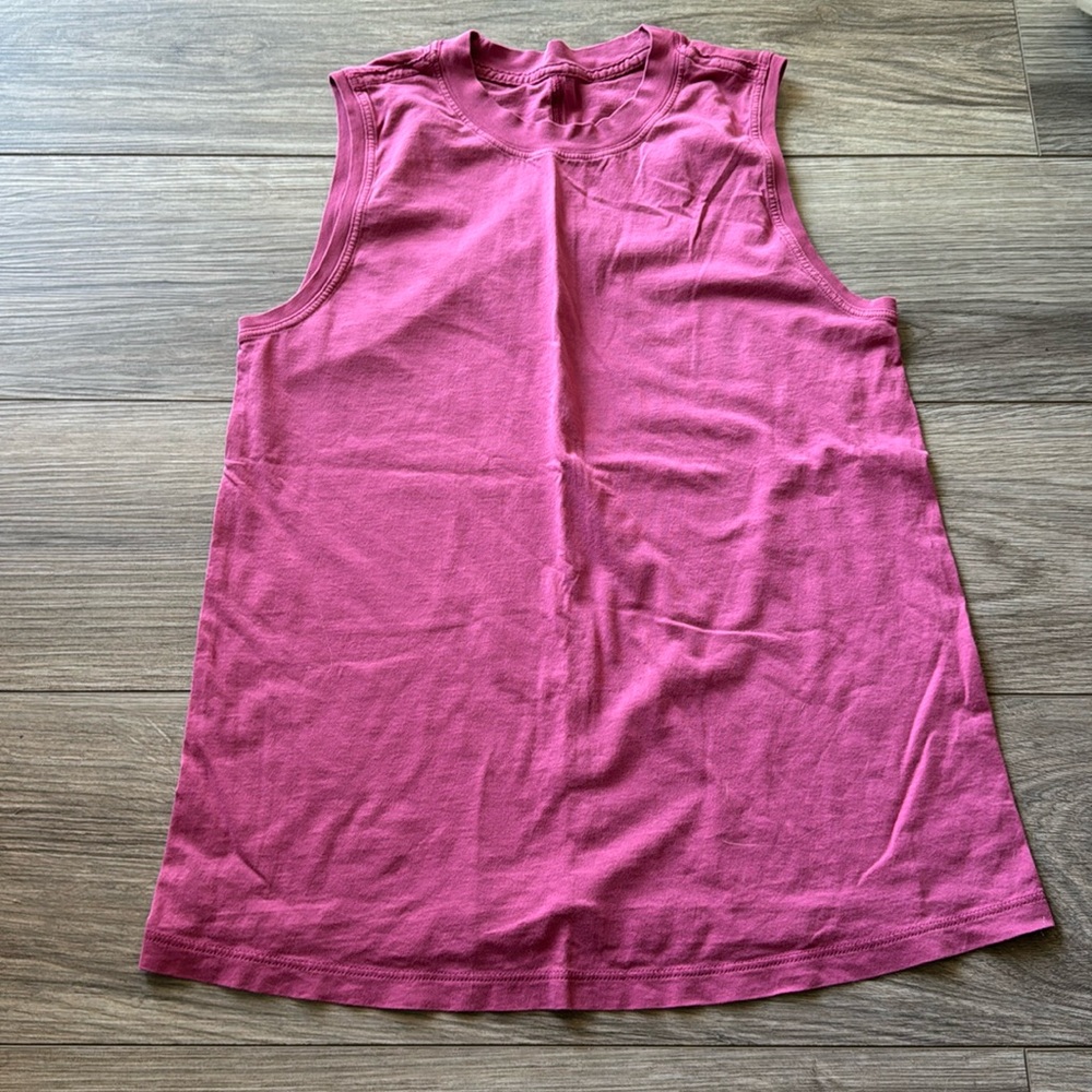 Lululemon muscle tank